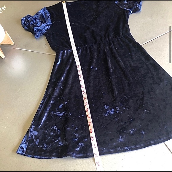 🌟🌟🌟SOLD🌟🌟🌟🎶 SHE WORE BLUE VELVET 🎶 L.A. HEARTS velvet dress Beautiful W - Picture 8 of 16
